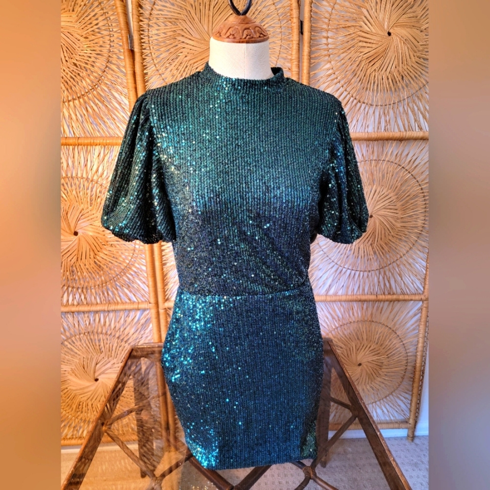 Altar'd State Emerald Green Sequin dress